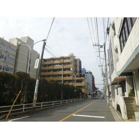 16/16 エントランス