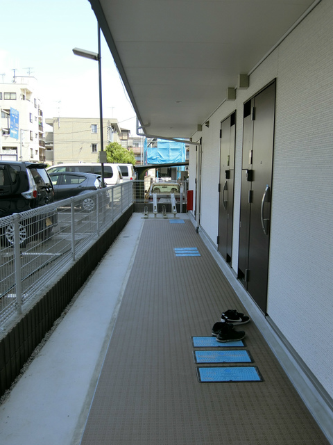 19/19 エントランス
