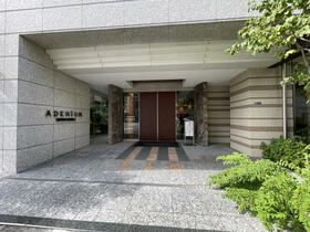 16/16 エントランス