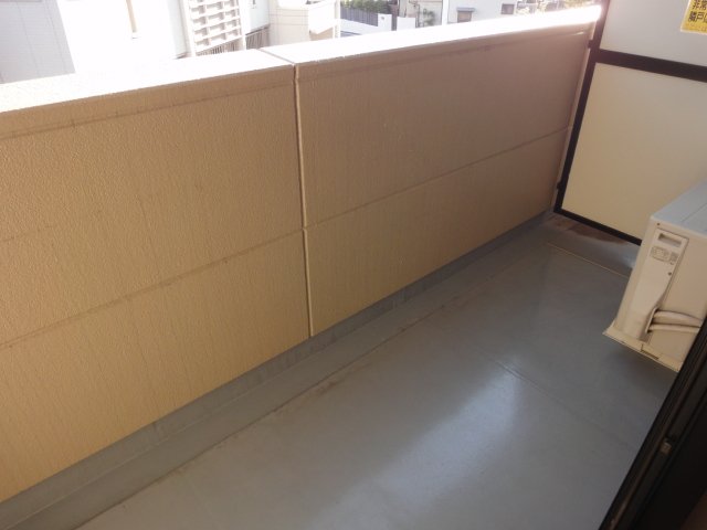 19/28 バルコニー