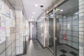 2/2 エントランス