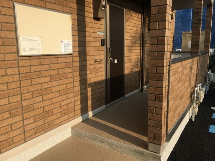 18/21 エントランス