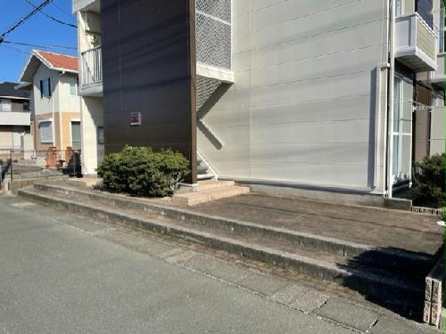 2/2 エントランス