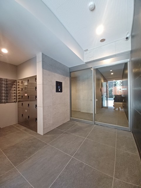 14/20 エントランス