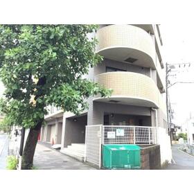 16/20 エントランス