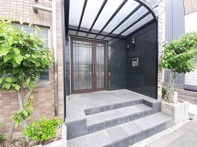 13/20 エントランス