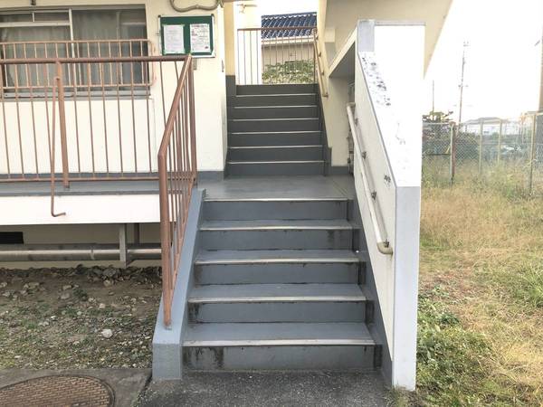 15/16 エントランス