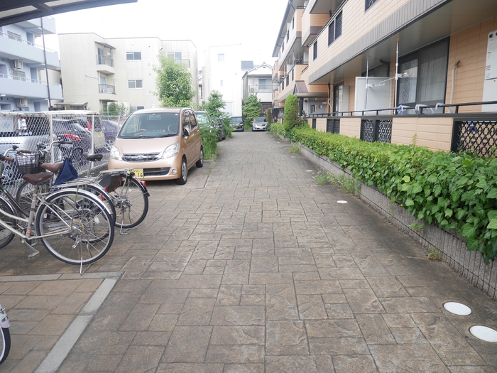 16/25 駐車場