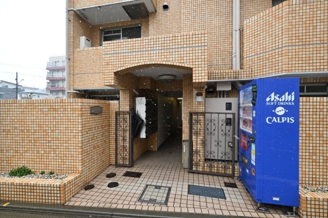 14/15 エントランス