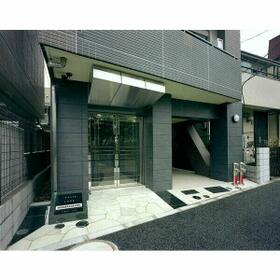 14/14 エントランス