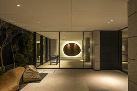 16/16 エントランス