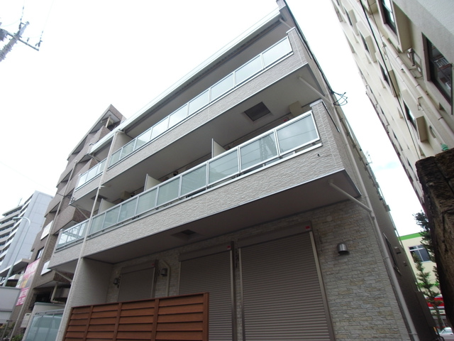 17/17 エントランス