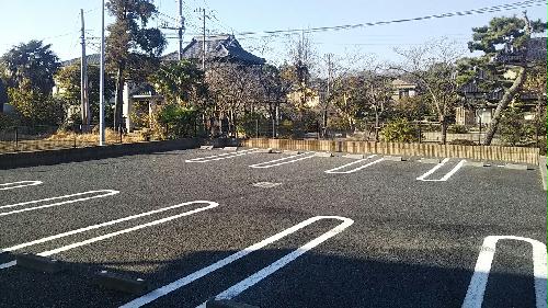 14/14 駐車場