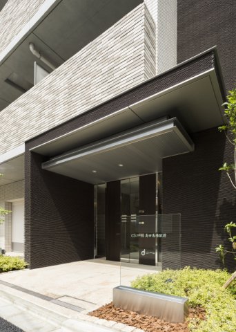 18/22 エントランス