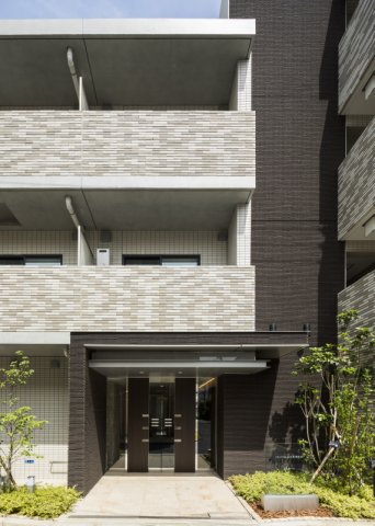 19/22 エントランス