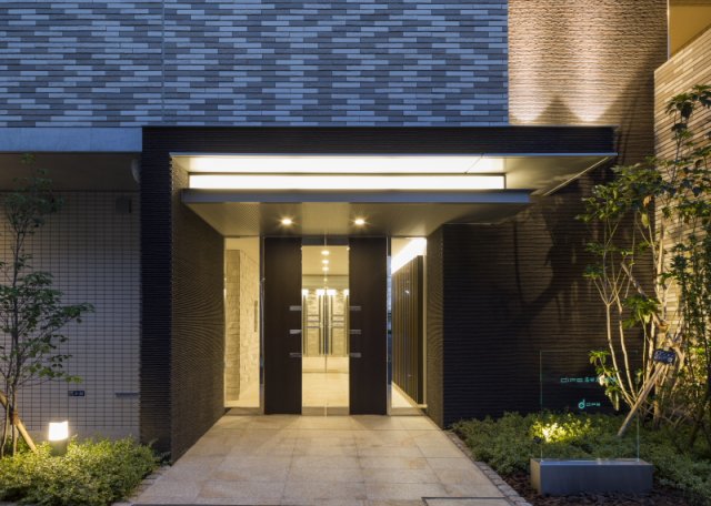 22/22 エントランス