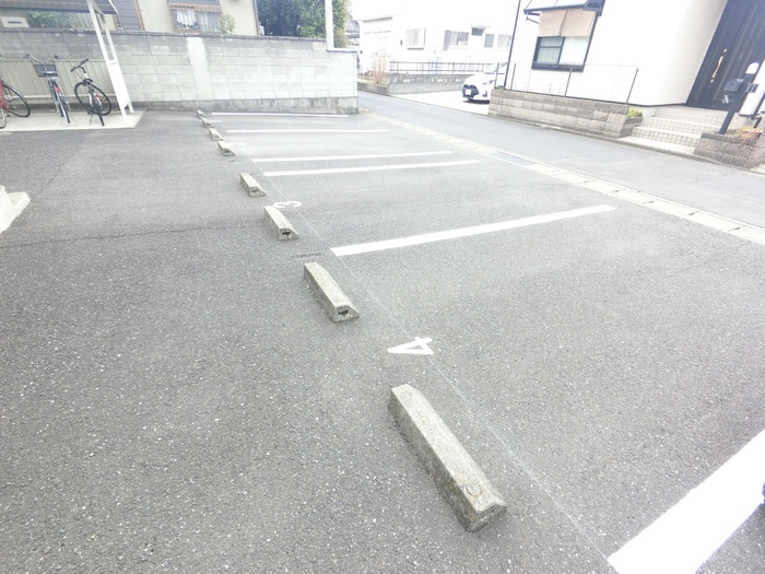 20/23 駐車場