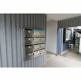 16/16 エントランス