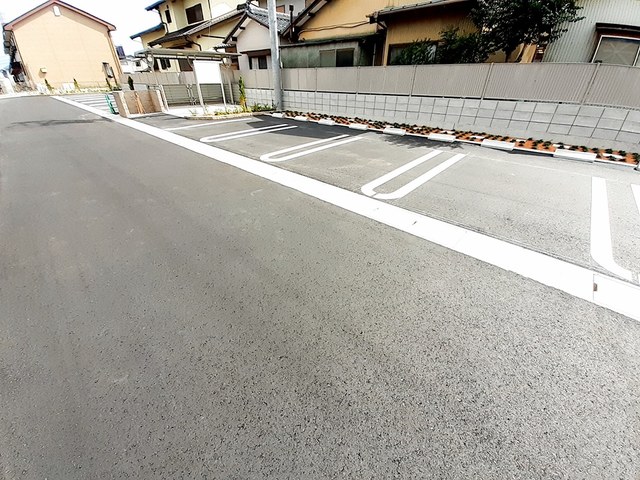 14/20 駐車場