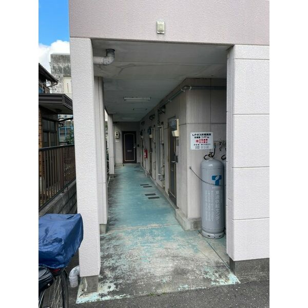 2/5 エントランス