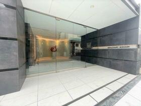 16/16 エントランス