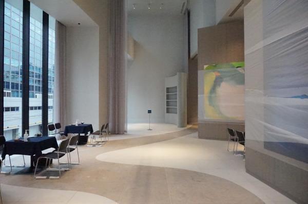 26/30 エントランス