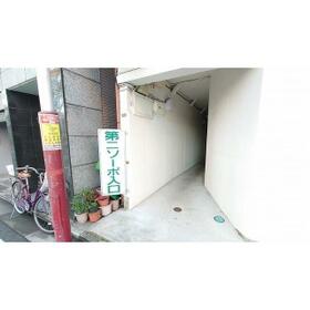 16/17 エントランス