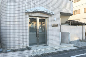 16/16 エントランス