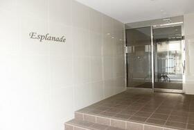 16/16 エントランス