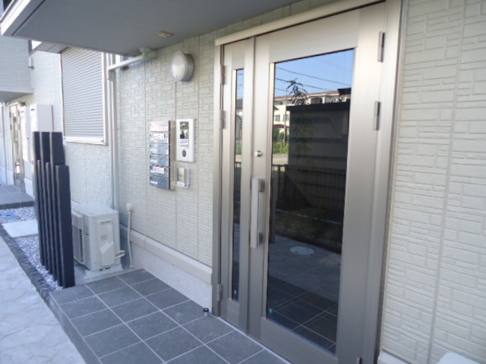 16/25 エントランス