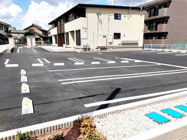 14/20 駐車場