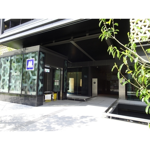 5/5 エントランス