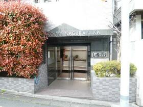 16/16 エントランス