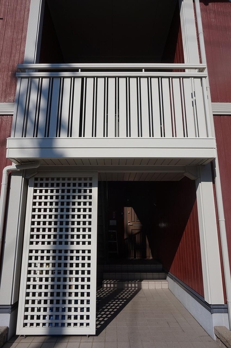 16/18 エントランス