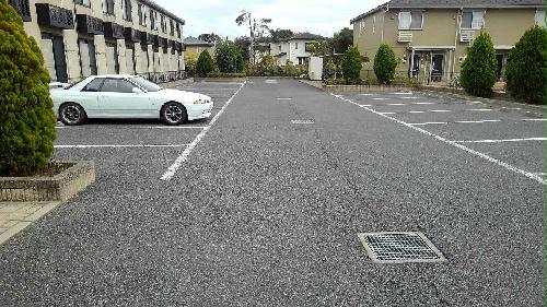 2/2 駐車場