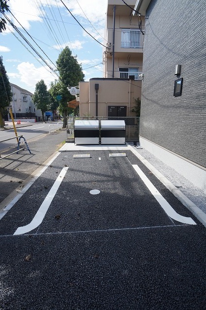 14/20 駐車場