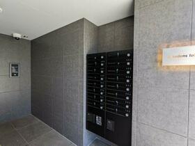 15/15 エントランス