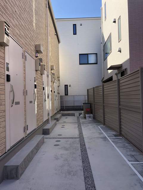 2/3 エントランス