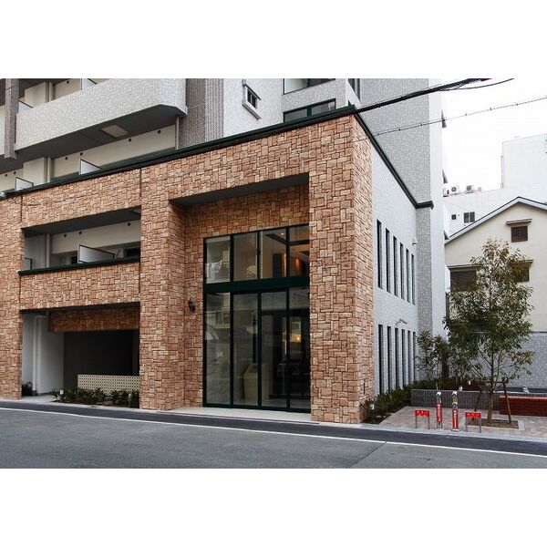 21/30 エントランス