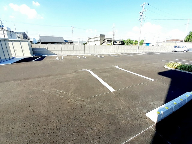 14/20 駐車場