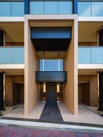 15/23 エントランス