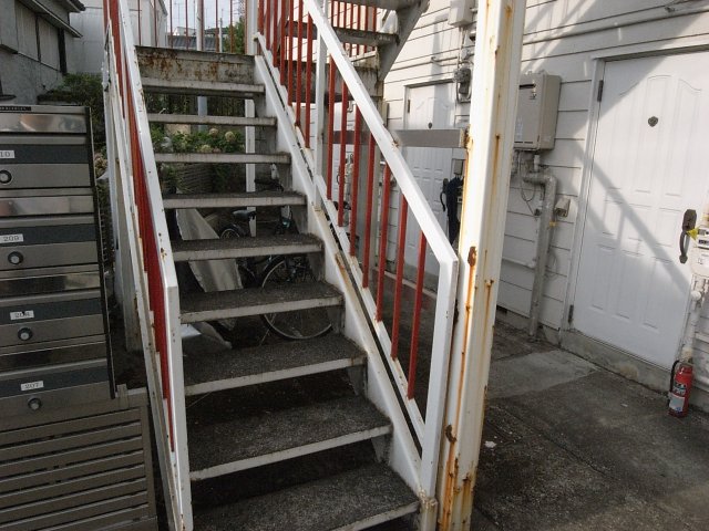 16/27 エントランス