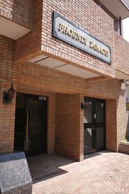 16/16 エントランス