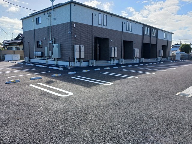 14/20 駐車場
