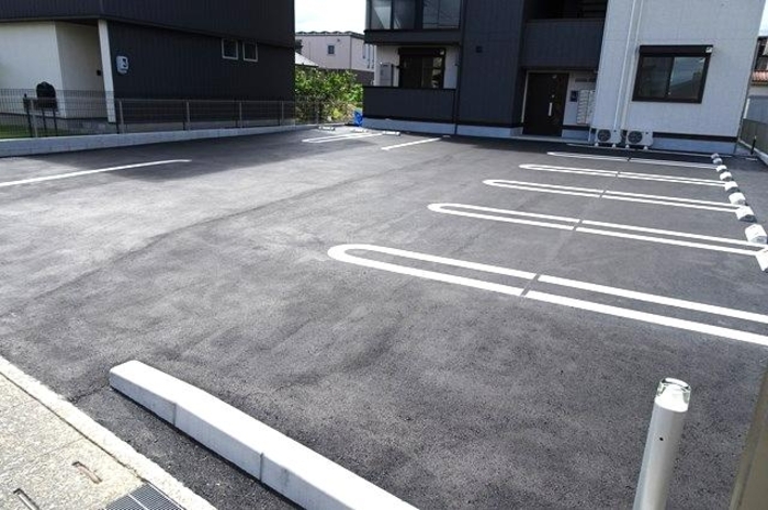 18/20 駐車場