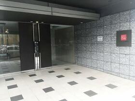 2/2 エントランス