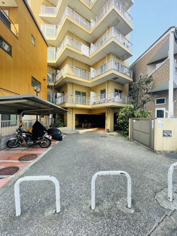 2/2 エントランス