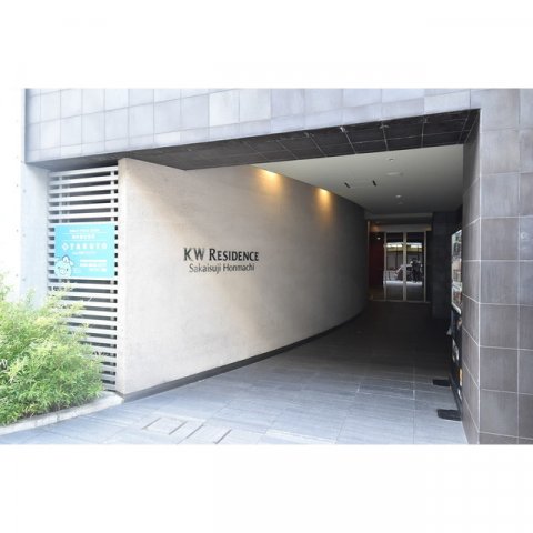 25/30 エントランス