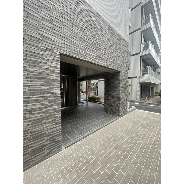 16/22 エントランス