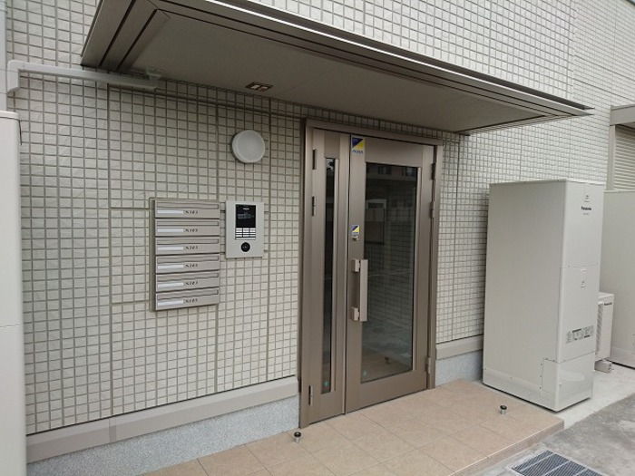 16/25 エントランス